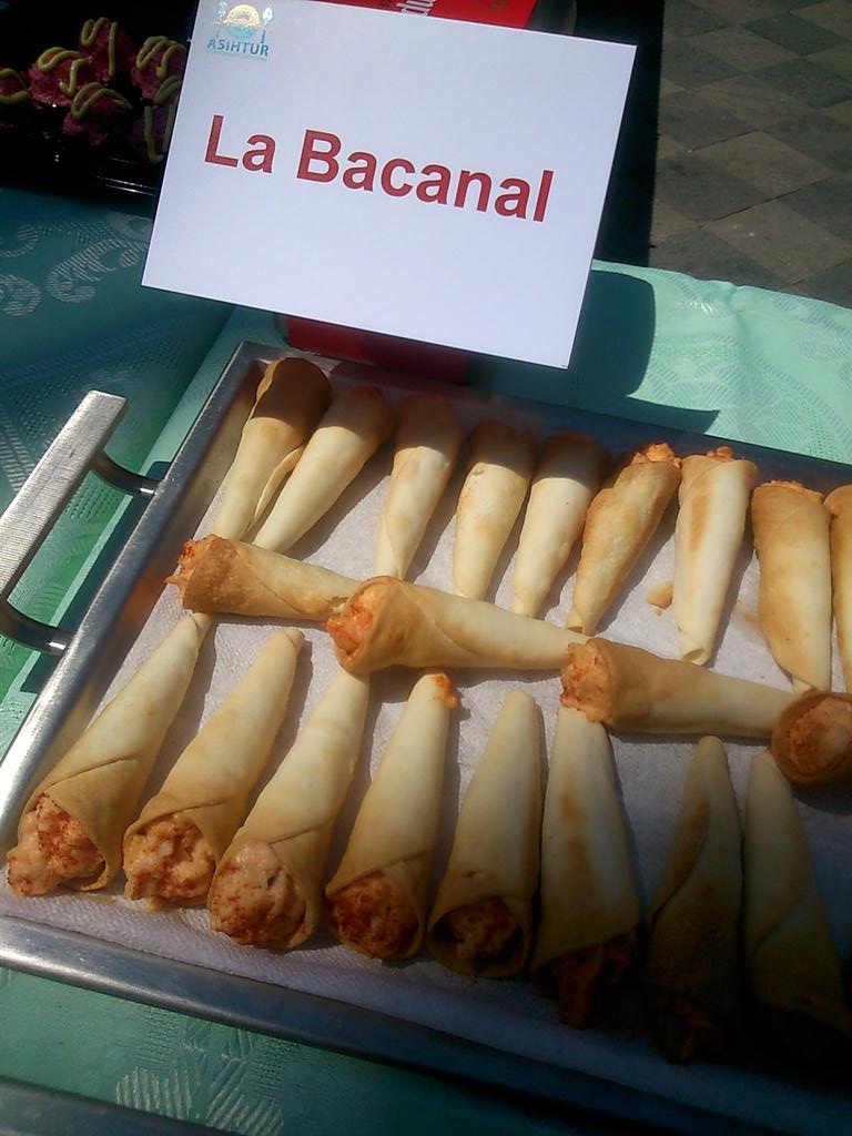 LBacanal's tweet photo. Estamos en la presentación de la #rutadelaensaladilla #ashitur #laisla #sanfernando http://t.co/BTQbZ7SakZ