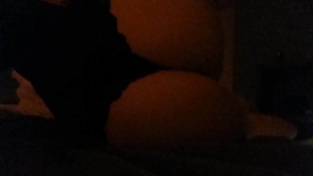 may_addison's tweet photo. Its wet outside and rather wet in my knickers too @chrisindys  http://t.co/dSsPSesahV
