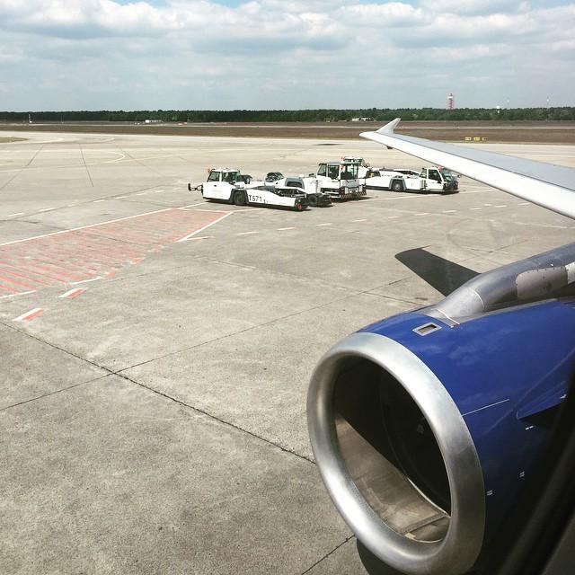DeltaBravo33's tweet image. Instagram : by dhoby_ghaut - #overwing #windowview #engine #airbus #airport #aircraft #britishairways #ba983 #tegel…
