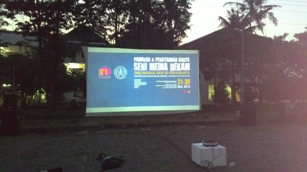 Acara Layar Tancep Dies Natalis 31 ISI Yogyakarta sudah siap menayangkan karya Mahasiswa/i Jurusan Televisi &amp; Animasi