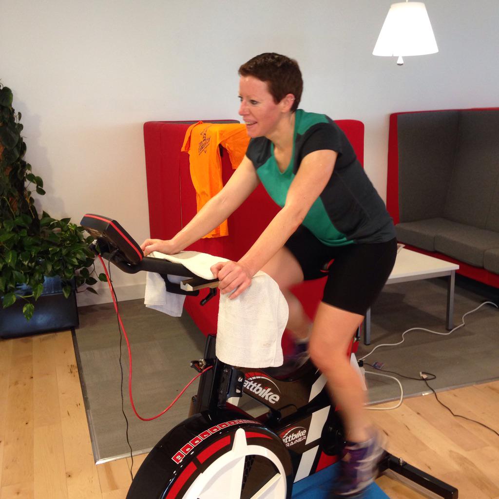 O2O_Cycle's tweet photo. @Sharlawlor3 riding paniagua for @clare_crusaders http://t.co/4l4mMoF6jE