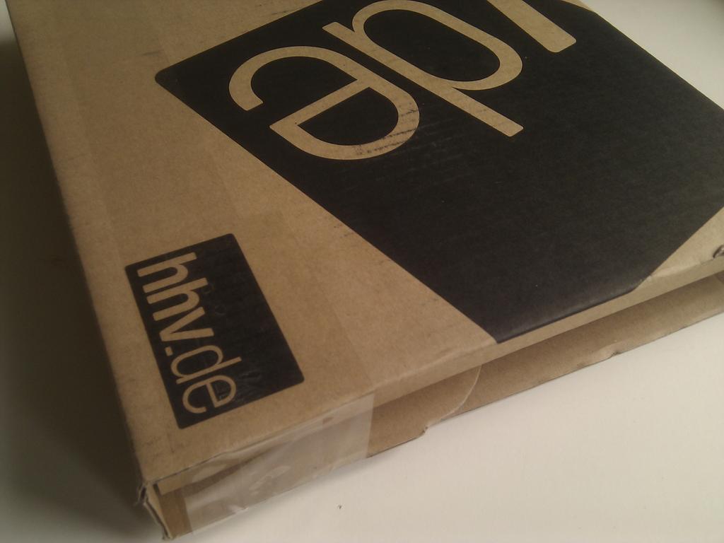 coschoe's tweet photo. This is how each and every day should start. With a proper record delivery of course :) Danke @hhvde !!!!! http://t.co/49eKbJNU4V