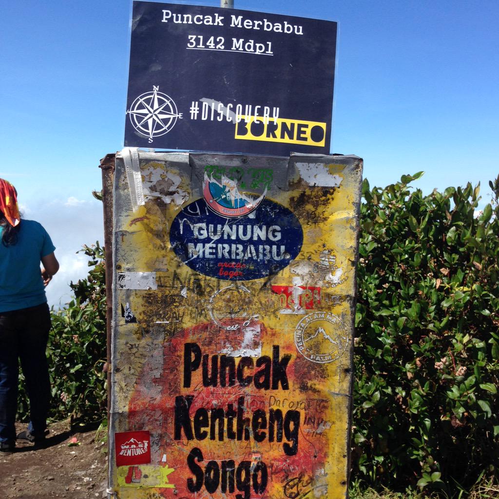 At puncak merbabu 3142 mdpl