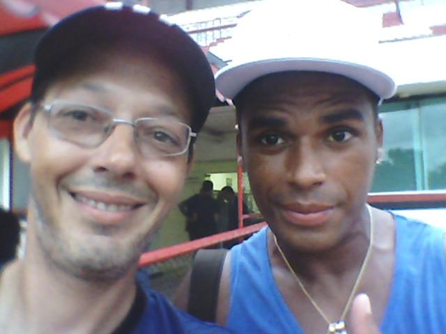 Futestudos's tweet photo. BJ Oliveira e o craque Almir do CR Flamengo " Almir é um atleta de alto nível técnico e físico . Fará sucesso no FLA" http://t.co/9kPiIdIGbR