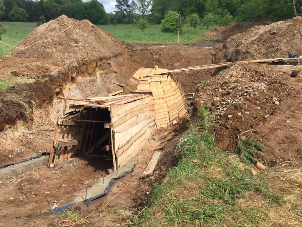 jjonutyte's tweet image. @jjonutyte: #installationinprogress #laureprouvost #burrowme @Rupert_Vilnius