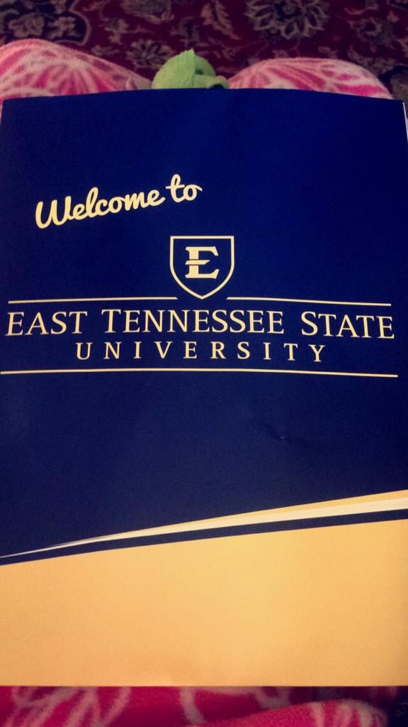 samm_baam's tweet photo. Officially Official 💙💛🎓🎉 #ETSU19 http://t.co/BtIq93JKz2