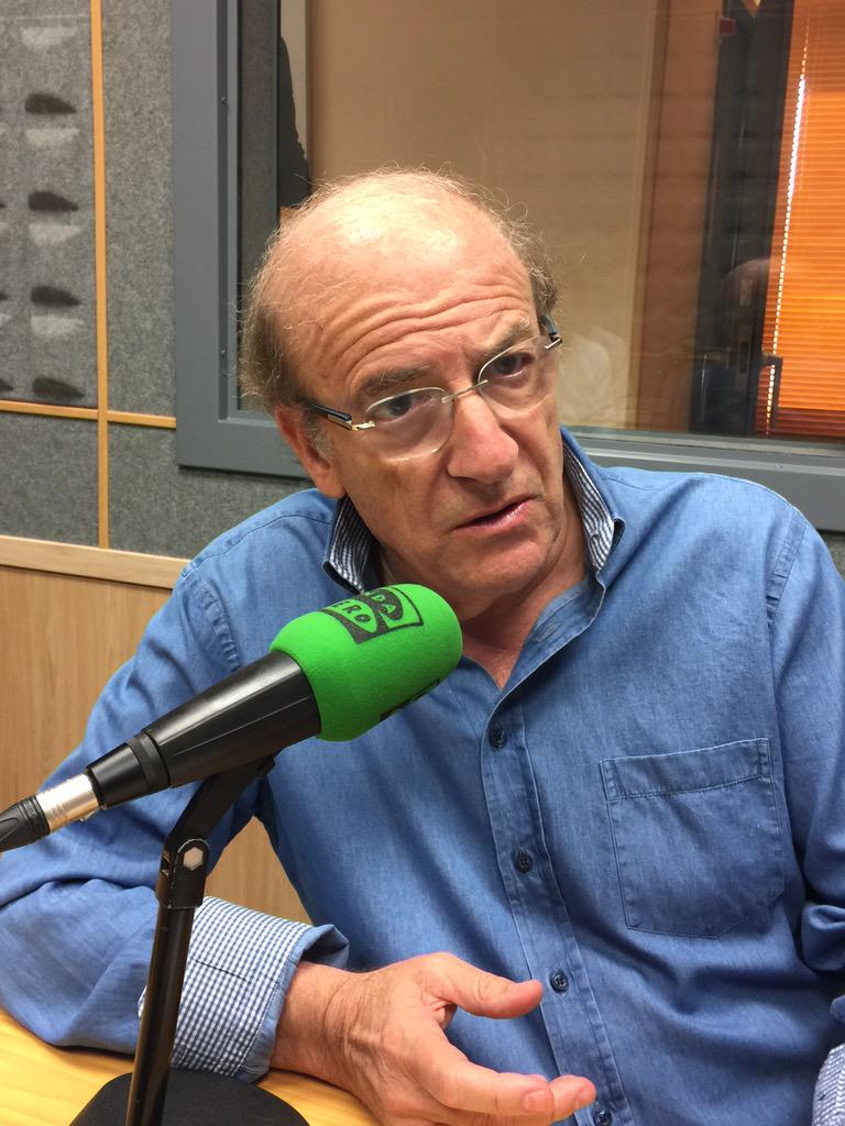 MasDeUnoHuelva's tweet photo. Hoy cerramos nuestros espacios de #EleccionesMunicipales2015 con @PedroRodrHuelva @Populareshuelva en @OndaCeroHuelva http://t.co/otfgWrDuHo
