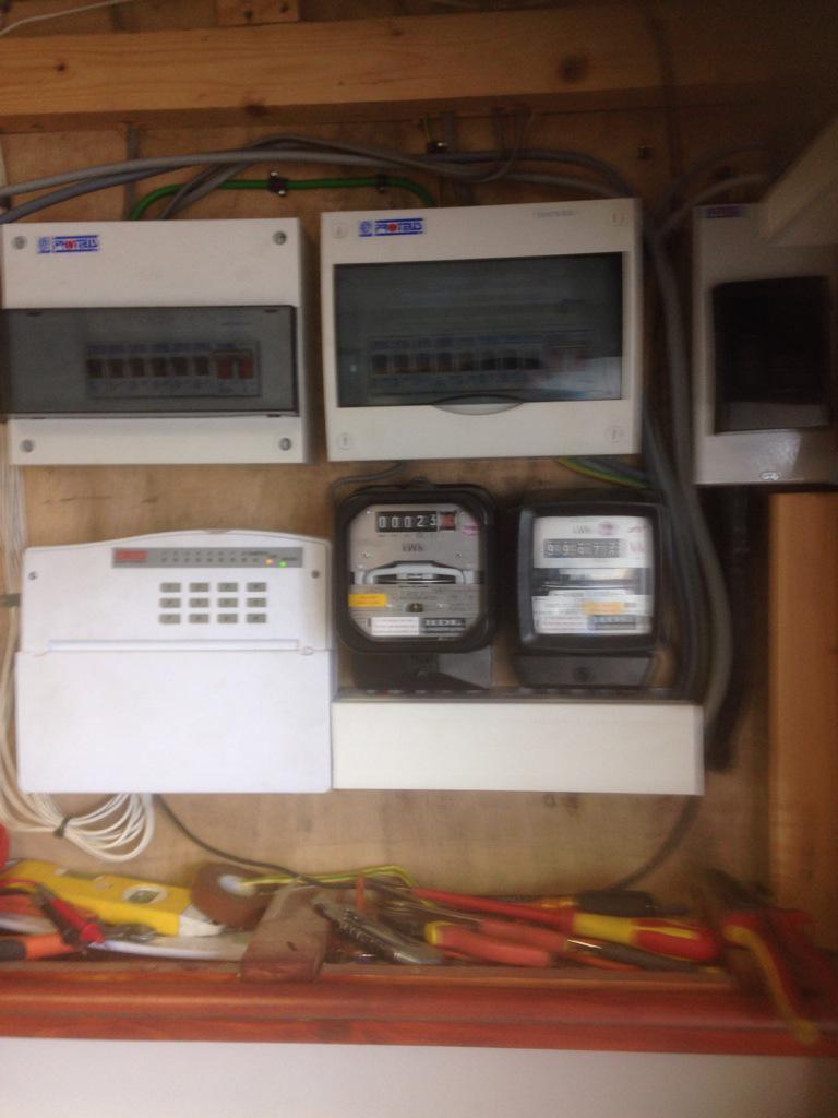 PawsonElectric's tweet photo. @nelsonstransport  fitting new meters , for all #electrical work contact David @PawsonElectric http://t.co/uQdSv397Gm