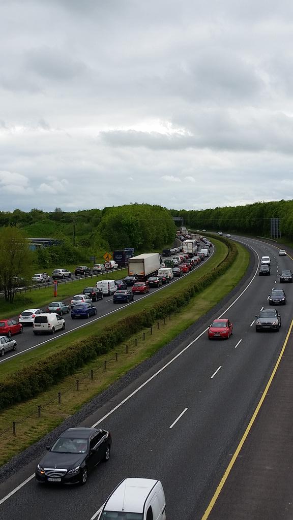 Noelle_KK's tweet photo. M7 southbound, like a car park. Crash south of the Naas south junction. Avoid if possible @aaroadwatch @cooper_m http://t.co/R2qRJXfZ6i
