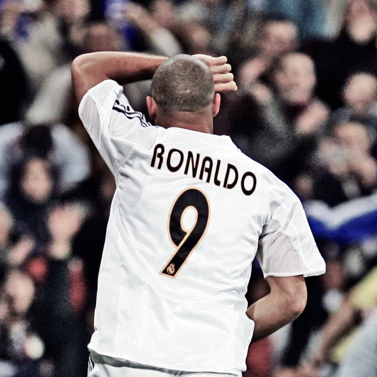 realmadrid's tweet photo. El primer Real Madrid - Getafe (31/10/2004) se saldó con victoria blanca. Owen y Ronaldo, autores de los goles http://t.co/IJ914PUPcI