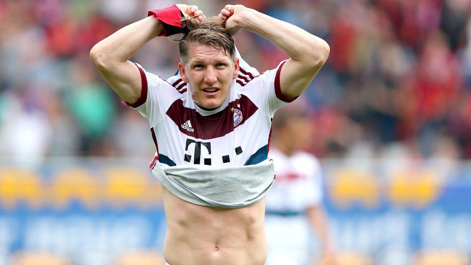 FOXSoccer's tweet photo. Bayern Munich midfielder Bastian Schweinsteiger reportedly a summer interest of Man United.  http://t.co/YvNaNTgZfw http://t.co/vbvjJj7mAo