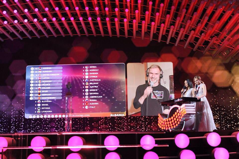 CFn5IR0W8AAVNpn.jpg:large