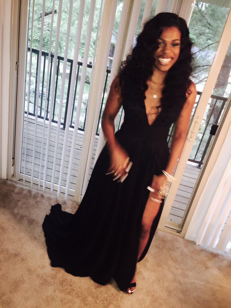 _MeanGalNayy's tweet photo. "@Shaw_Nea: Last night recap π»π #FriendlyProm2k15 http://t.co/d6NOf3ZguR"damn daddy my panties got wet.