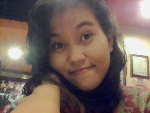 HapsarieMitha's tweet photo. @Iradiojakarta dijkt #Curhatdong dlu pake kaos+jeans , skg ttp tapi baju panjang+jeans+hijab .. ttp casual+nyaman http://t.co/HAZxK8k6ED