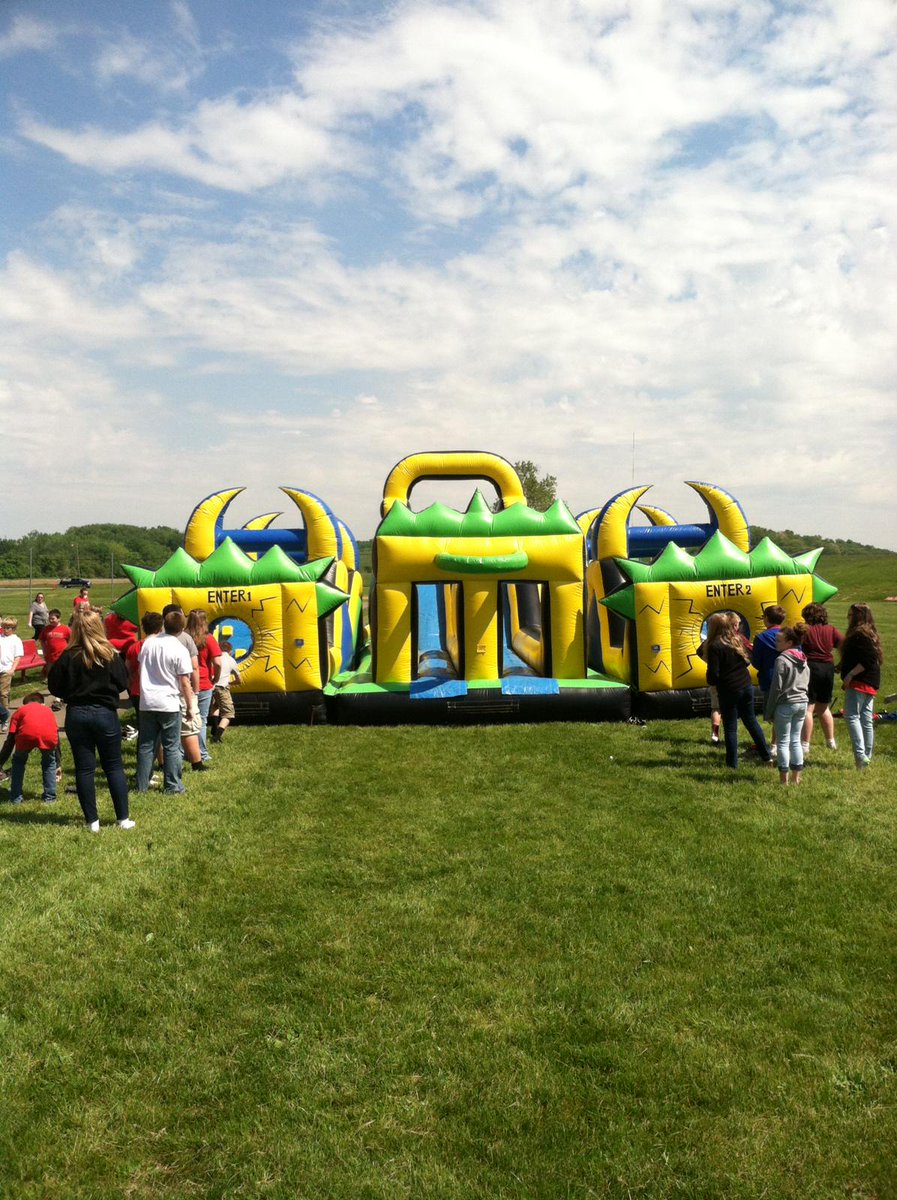 PTAHMS's tweet photo. Beautiful day to treat the @OT_OH students &amp; our carnival. Be there 6-8pm tonight! http://t.co/mvgsWRPyz7