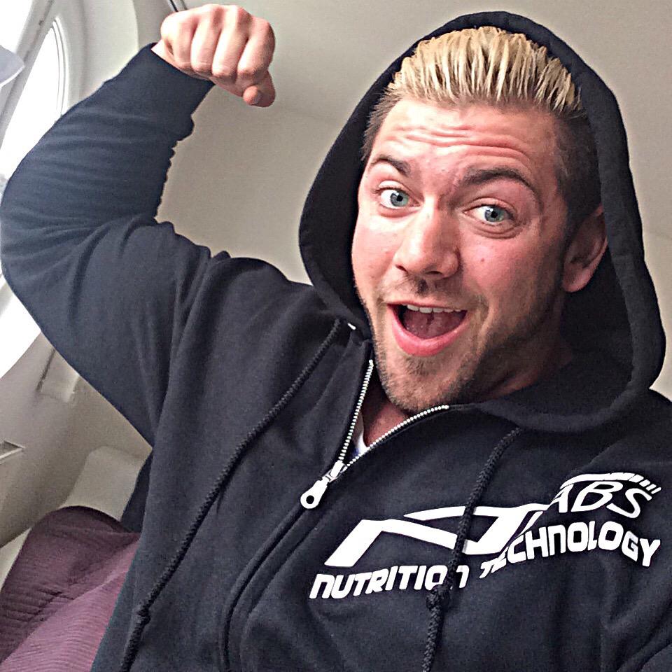 IFBBDanielPruhs's tweet photo. Ready for a Friday pump! #sponsored #athlethe #nutritiontechnology #fitness #bodybuilding #health #fitfam #aesthetic http://t.co/73Jl9SPI5s