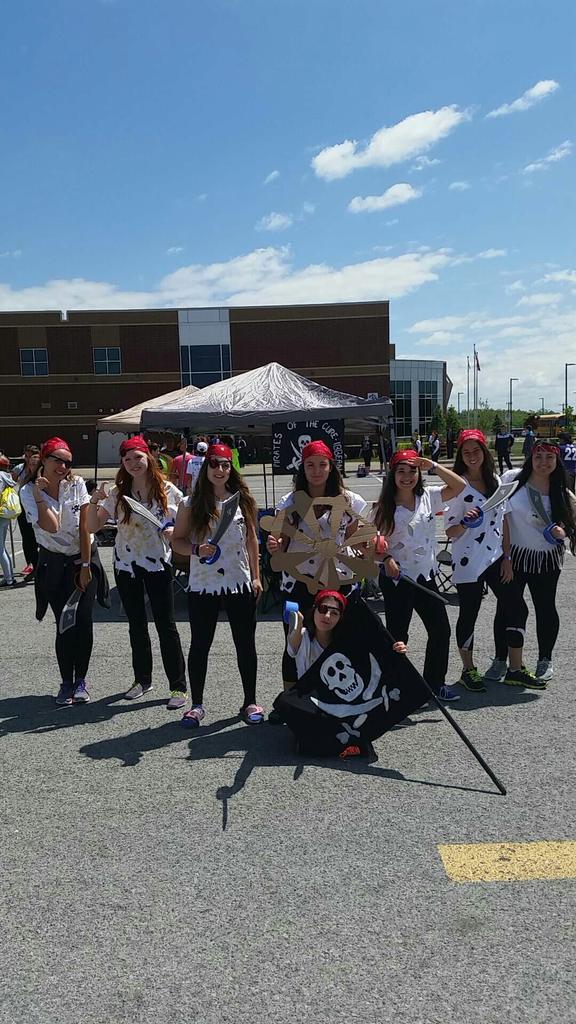 itsrheanna's tweet photo. #rowdy4rankin #SSHTask1 #piratesofthecureibbean arrrghhhhh! !👣 http://t.co/vw8F0rrDgu
