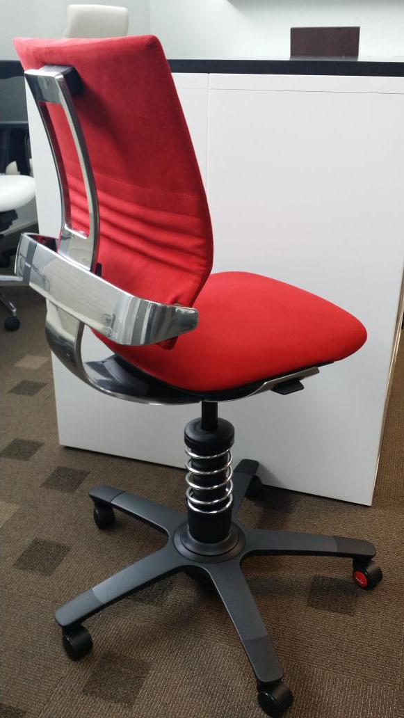 We just got the <a href="/via_seating/">viaseating</a> 3Dee chair in our showroom! Come by and give it a sit. It's quite an experience.