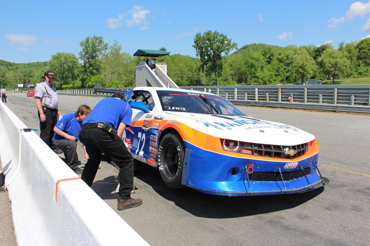 74RanchRacing's tweet photo. Check out the pics from today's practice session: http://t.co/06Oy5RCyOb #TransAmLRP @GoTransAm @limerockpark http://t.co/z7oe0vVF8d