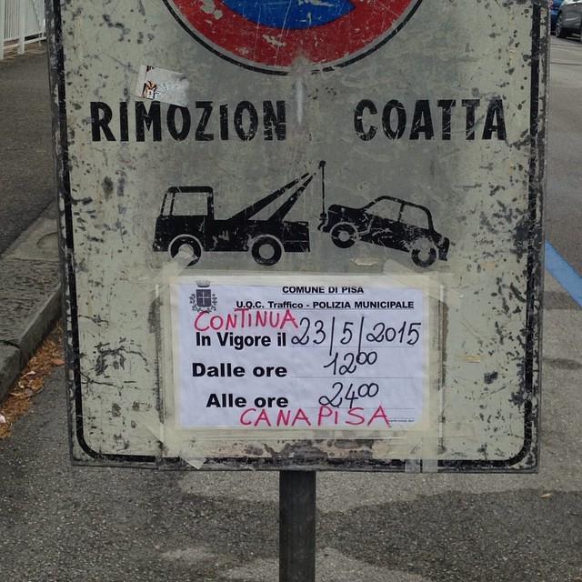#Canapisa #Pisa che bello vedere i vigili mettere la toppa di carta sul cartello ift.tt/1PB40Di