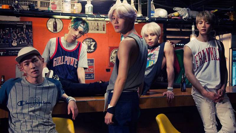 allkpop's tweet photo. SHINee​ make a comeback with "Views" on 'Music Bank'!
http://t.co/2CBMXyUxbU http://t.co/YjJD0pBzlQ