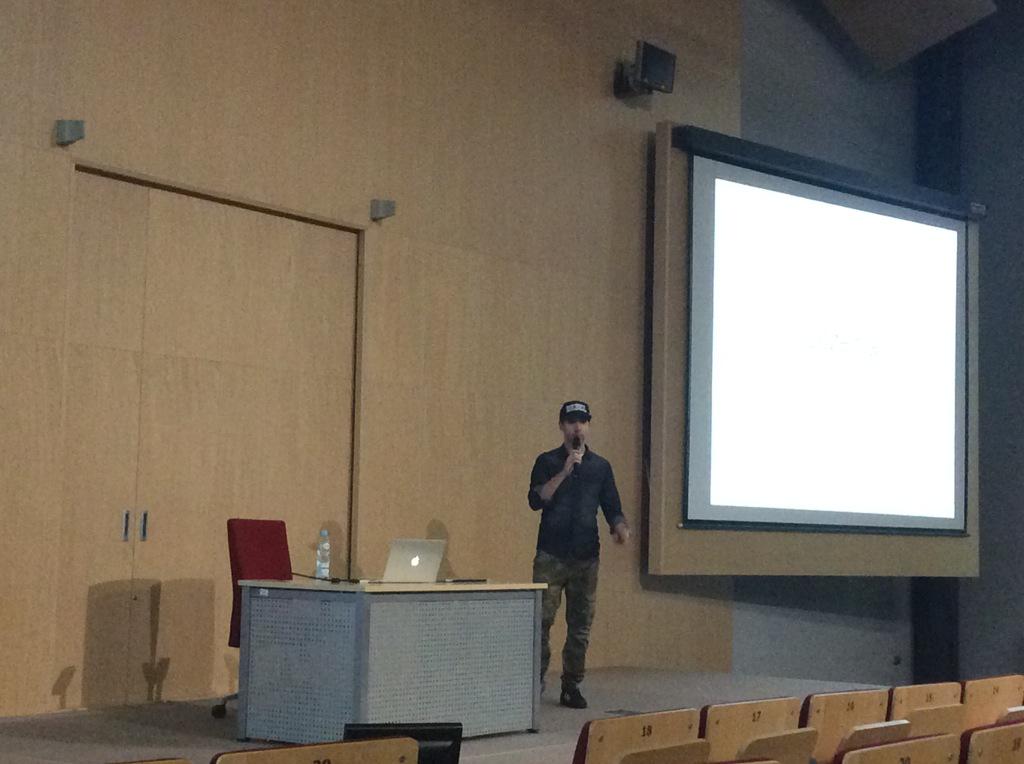 Kuba Rejkowicz opowiada o wyborach na ścieżce kariery i początkach pracy w oddziale kreacji w agencji #Artbuzz6