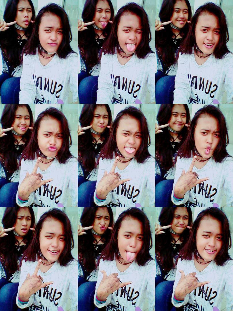 HannyfaPutriK's tweet photo. Me and friend 👯 http://t.co/tKru72im0v