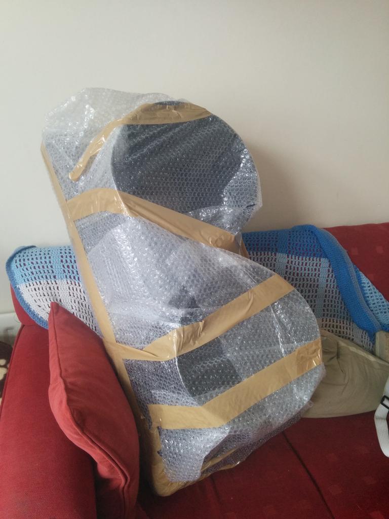 wizardsignal's tweet photo. TAKE A SEAT BROTHER http://t.co/56uyXlC1cH