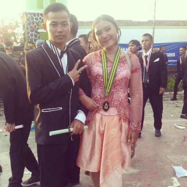 nsari764's tweet photo. Perpisahan smk http://t.co/cB0EB9RuI9