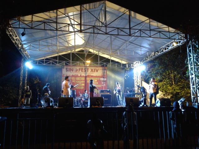 <a href="/SekarSriwedari/">SekarSriwedari</a> sudah di panggung....