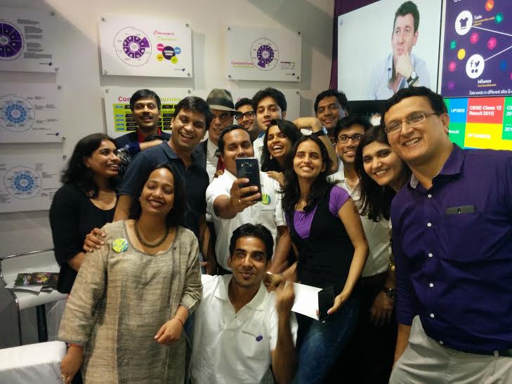 Mindshare_In's tweet photo. The Purple Brigade with @tomiahonen at the Loop Room! #MindshareIN #ZeeMelt2015 http://t.co/X72NydOUFO