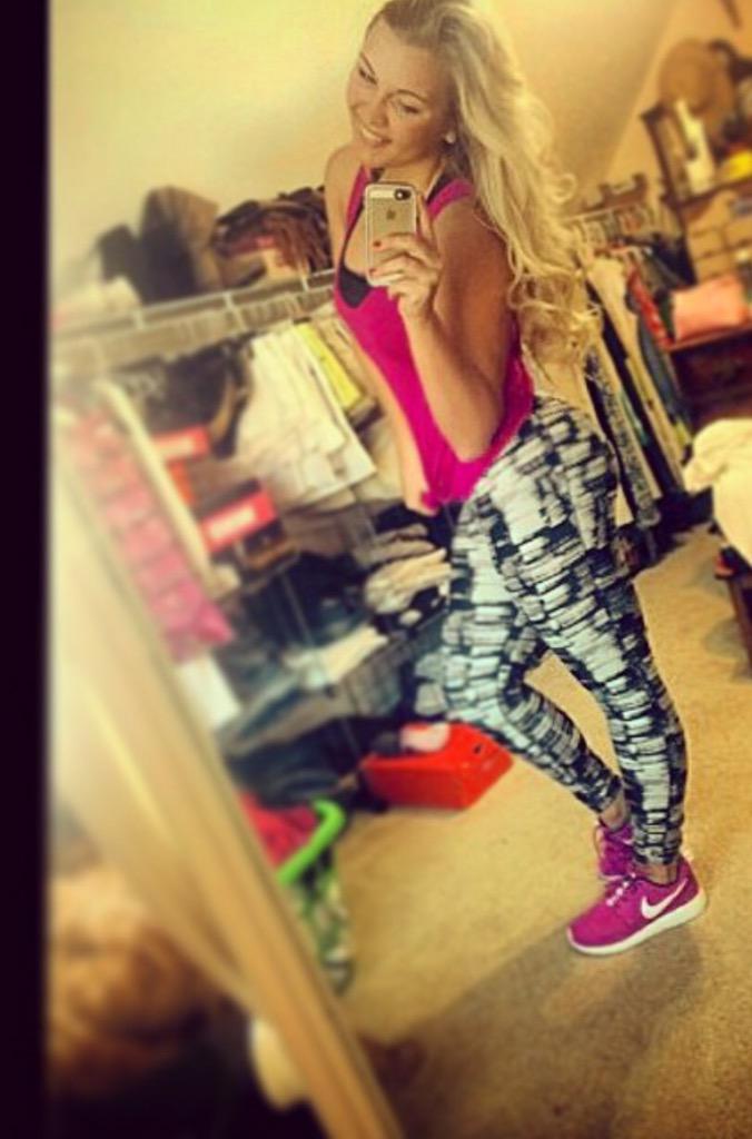 saranimerr's tweet image. 