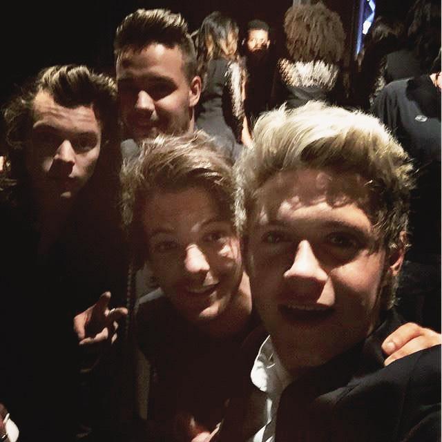 kaitomomi12's tweet photo. #OneDirectionOnBBMAs
一緒にインカメで写真撮りたい📷💕 http://t.co/exgYHFGaMm