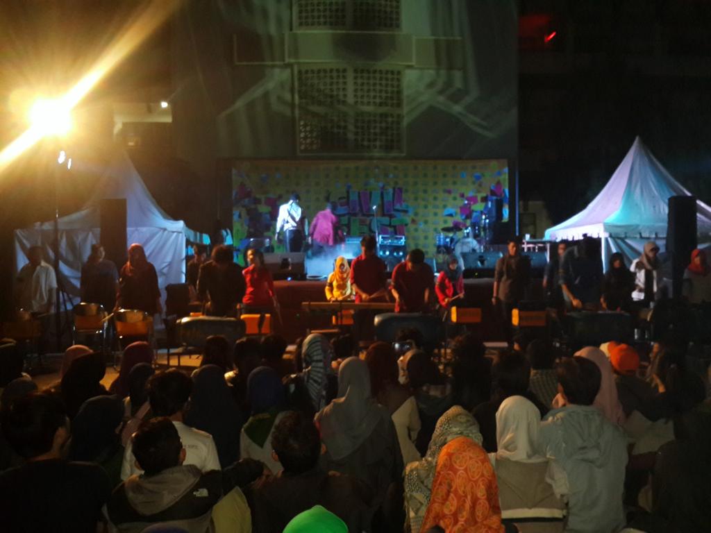 <a href="/HPRSXpercussion/">HPRSX Percussion</a> dari @HIMAS_POLBAN NOW ON STAGE GUYS!!