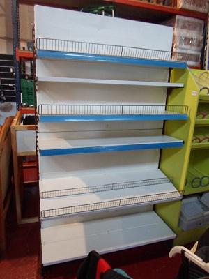 TCVTuCompravent's tweet image. Estanteria metalica para comercio blanca. 70€ tcvtucompraventa.com/mobiliario-tra…