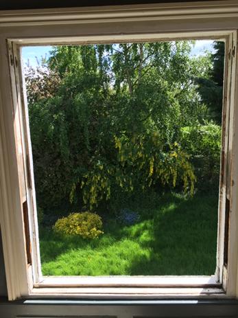 GerrardandCo's tweet photo. With the sashes out this window could be a framed picture on the wall. #sashwindowrepair http://t.co/XOYCZRjJ5o