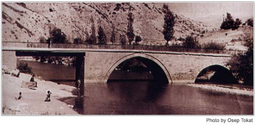 Todayin1915's tweet photo. #Bingeol: Attacks started over the #Herdif village, in the area of #Kighi. http://t.co/qjRVUNaHsd