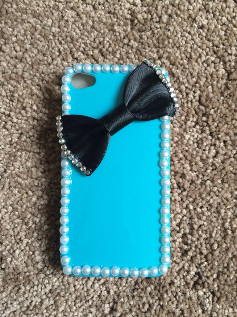 JustJazzle1's tweet photo. iPhone 4 £3 http://t.co/Yl0gFUYLTH