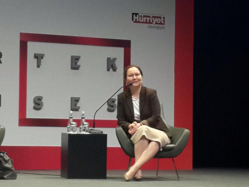 ruhsardemirel's tweet photo. @haklikadin platformunun toplantısına katıldık http://t.co/LG5C3UlxfU