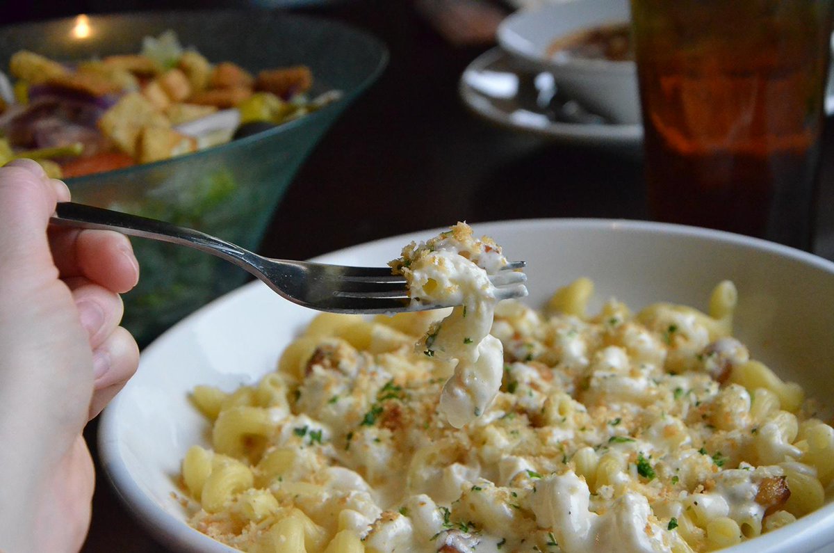 Olive Garden On Twitter Cavatappi With Asiago Garlic Alfredo Is