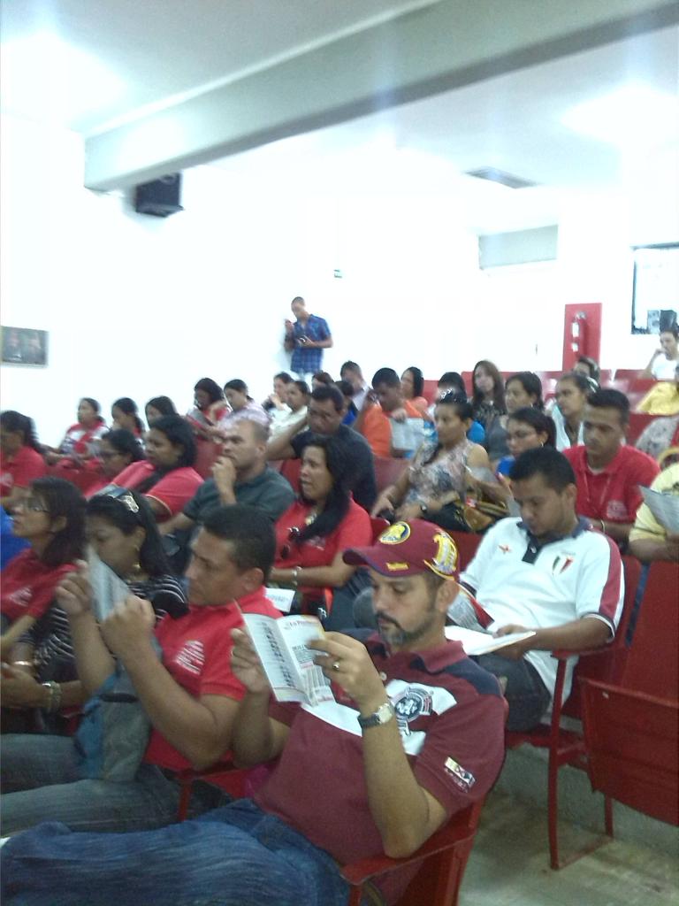fundabitguaric2's tweet photo. Inicia Jornada inducción de Póliza de Seguros de Tutores CBIT Guárico y Sur de Aragua #4AñosDandoLaBatallaEnRedes http://t.co/wYC91ENHVu