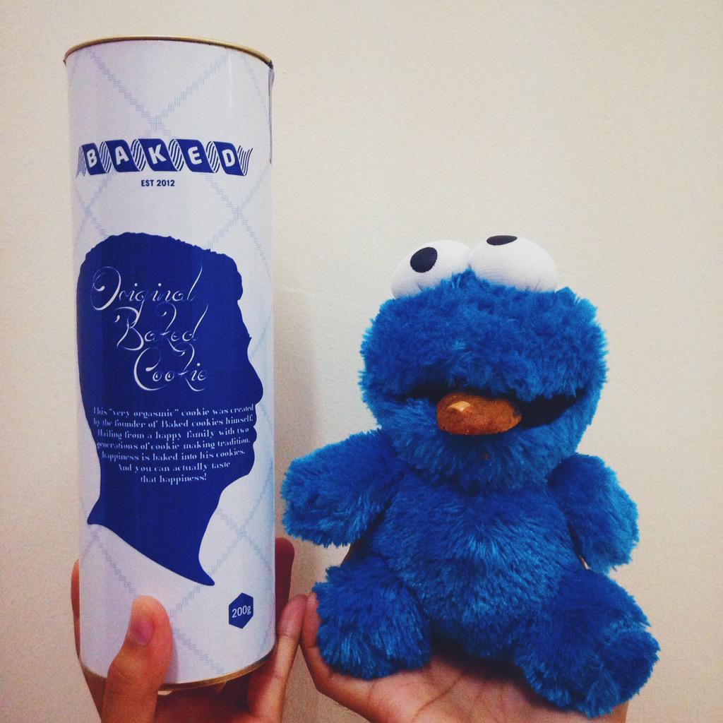 Enjoying Original Baked Cookie from <a href="/BakedCookiesMY/">Baked Cookies MY</a> thank you <a href="/zulaikhamarudin/">Jude</a> 😘😘😘😘😘