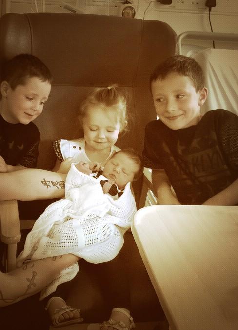 LeaneWignall's tweet photo. 💖 my family 💖 http://t.co/ah60cfUquG