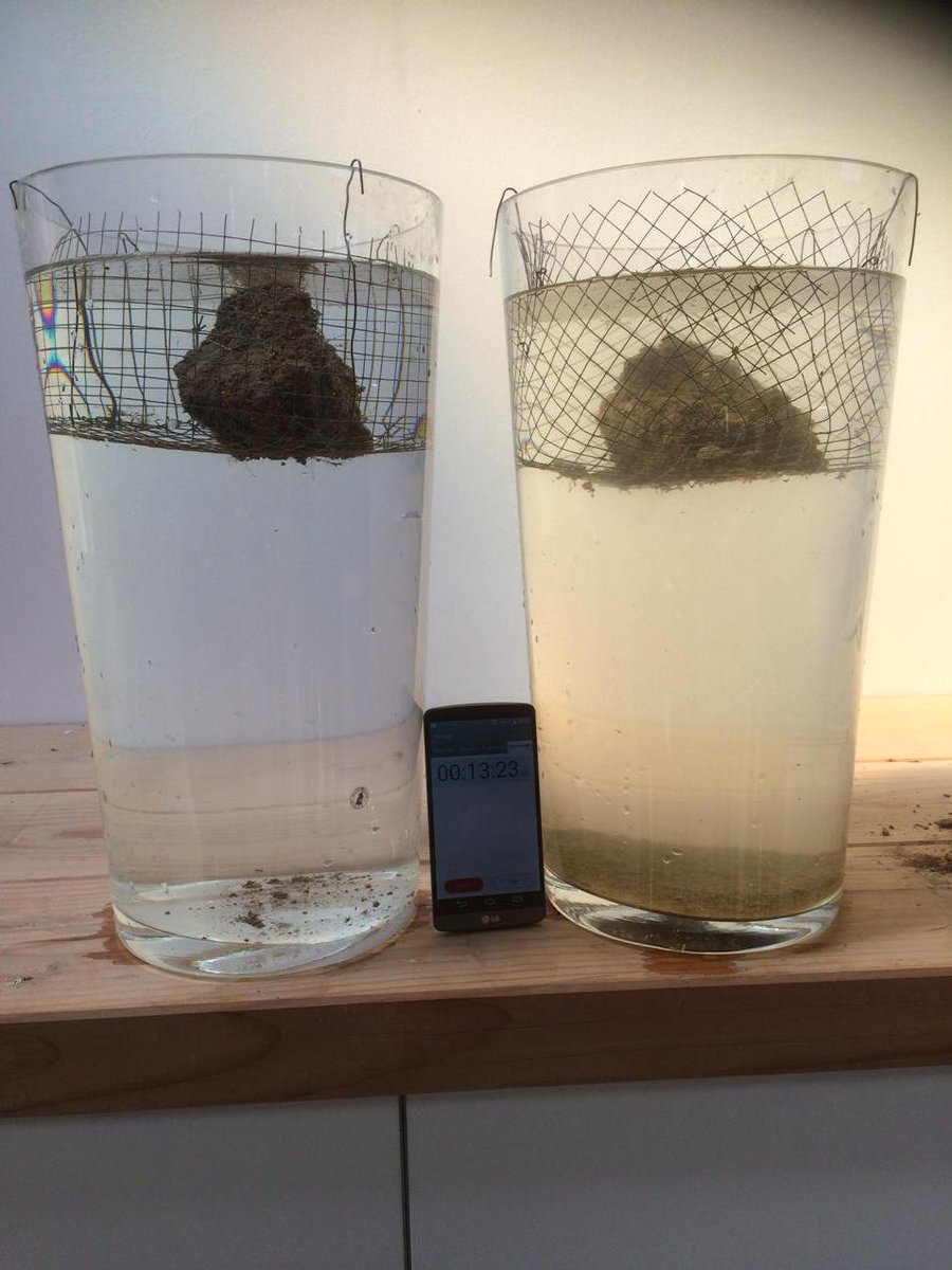 FthomasTcs's tweet photo. Slake test.  it is working also in France. No-till on the left and mould board plow on the right. Glomalin in action http://t.co/icAiWDjn0I