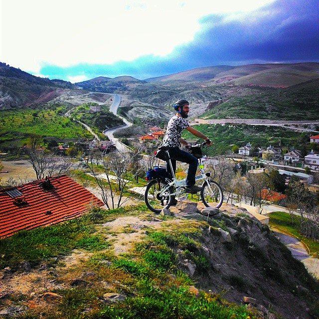 DahonBikeRu's tweet photo. «Когда я вижу взрослого человека на велосипеде, я спокоен за человечество!" 

 Герберт Джордж Уэллс http://t.co/WKy2IXAL9Y