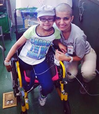 UTexasStudents's tweet image. 8,800 #Lonhorns graduate this week. Learn how some of them will be changing the world: bit.ly/1HyPEfD #utgrad