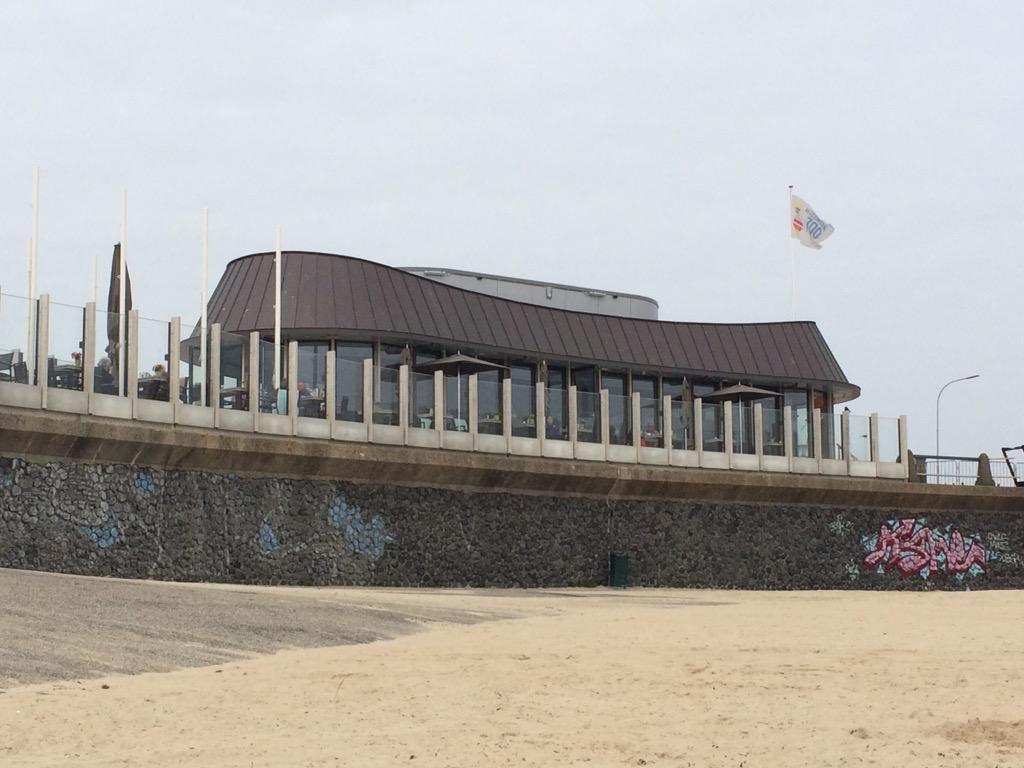 henkovink's tweet photo. Mooie afsluiting #watergezant tour in schitterend paviljoen boulevard @gem_vlissingen v @markgraafland #bureaukroner http://t.co/5VwEPzbWWP