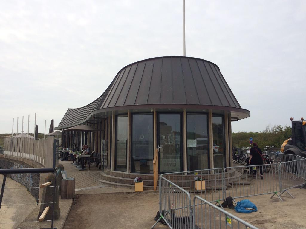 henkovink's tweet photo. Mooie afsluiting #watergezant tour in schitterend paviljoen boulevard @gem_vlissingen v @markgraafland #bureaukroner http://t.co/5VwEPzbWWP