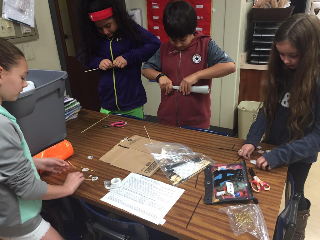 DWE_Chatman's tweet photo. Airplane design is underway! Problem-based learning @DWEObney @DWETraber @DWEdublin http://t.co/T1xRBnNPWS