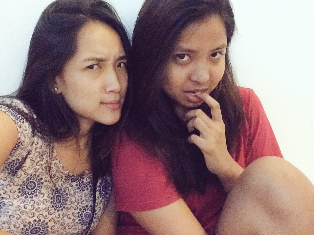 mrsJuliaLautner's tweet photo. Tinalo pa ang live stream ni Pacman haha #Forvermore @imyourqui @hivernating @icaaamyvanwy @evabanez http://t.co/DmvkaaRjaw